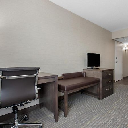 Comfort Inn & Suites Red Deer Exteriör bild