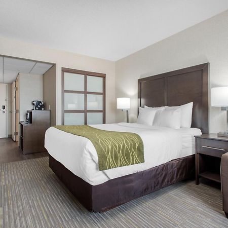 Comfort Inn & Suites Red Deer Exteriör bild