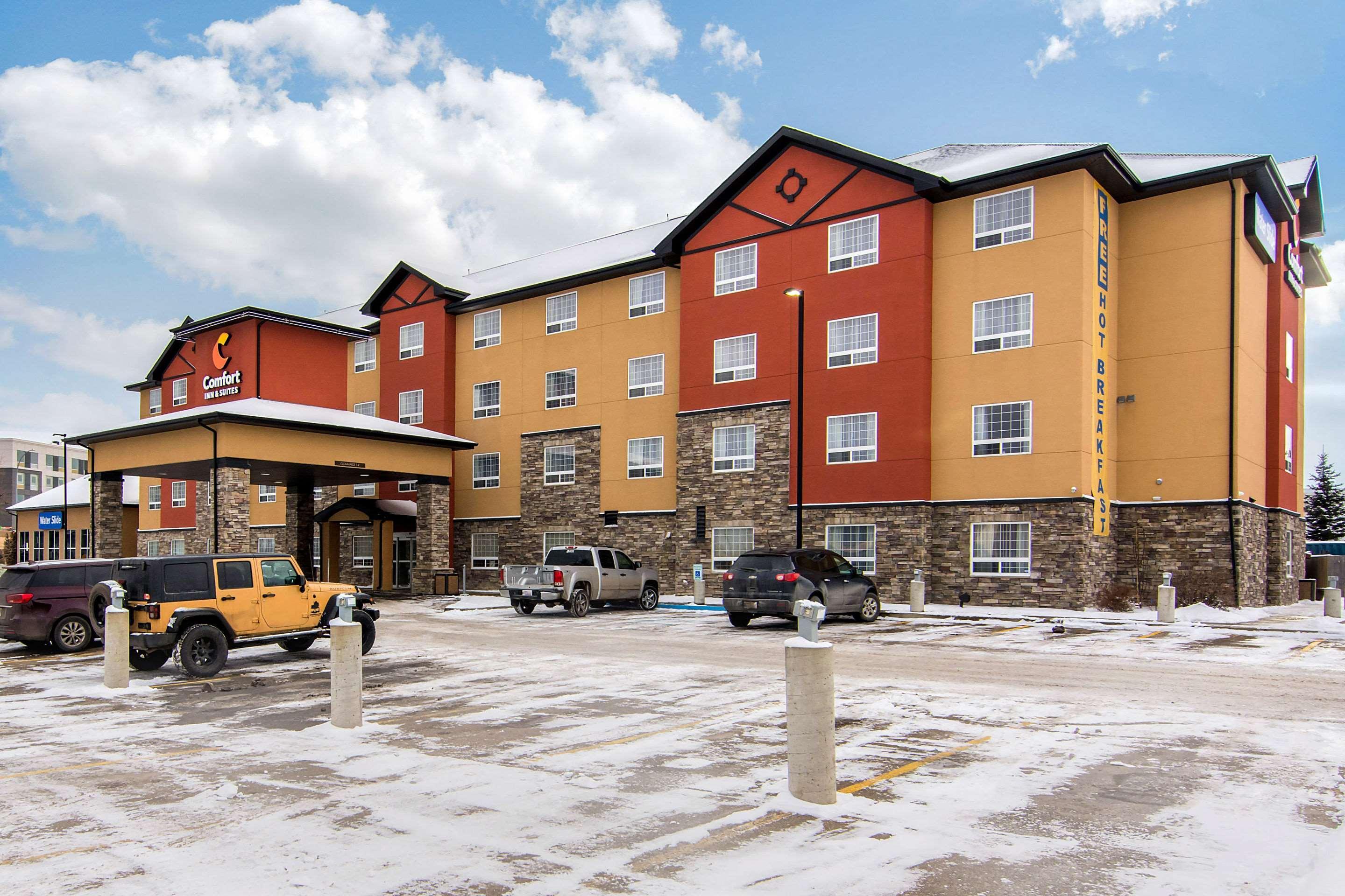 Comfort Inn & Suites Red Deer Exteriör bild
