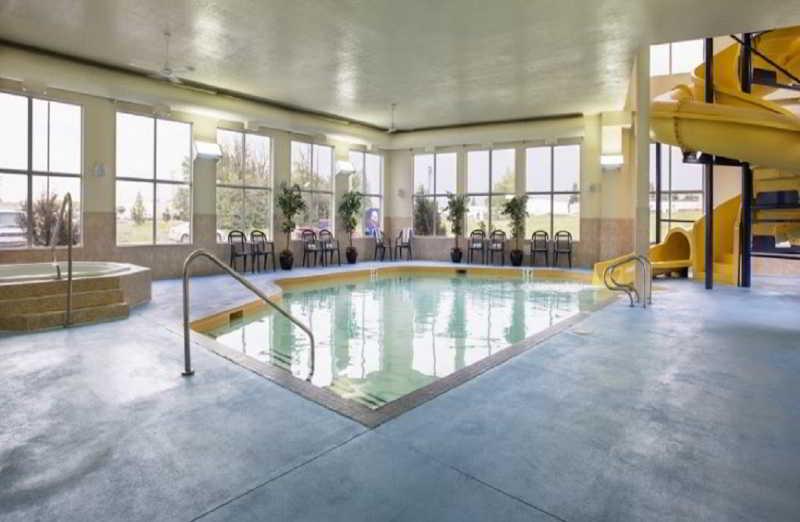 Comfort Inn & Suites Red Deer Exteriör bild