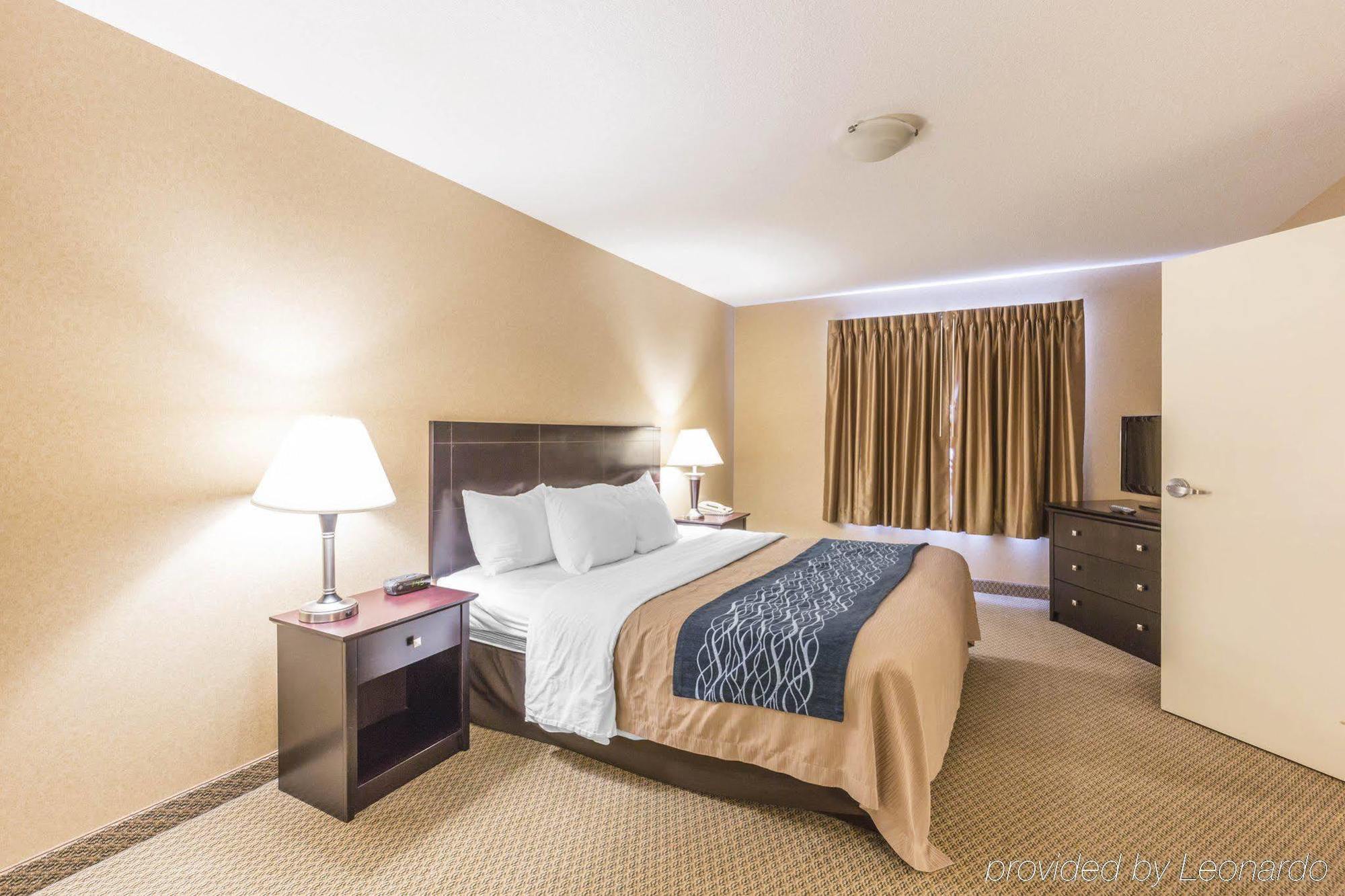 Comfort Inn & Suites Red Deer Exteriör bild